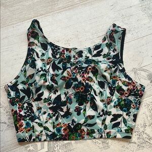 Forever 21 Floral High Neck Crop Top Size Medium